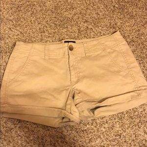 american eagle khaki shorts